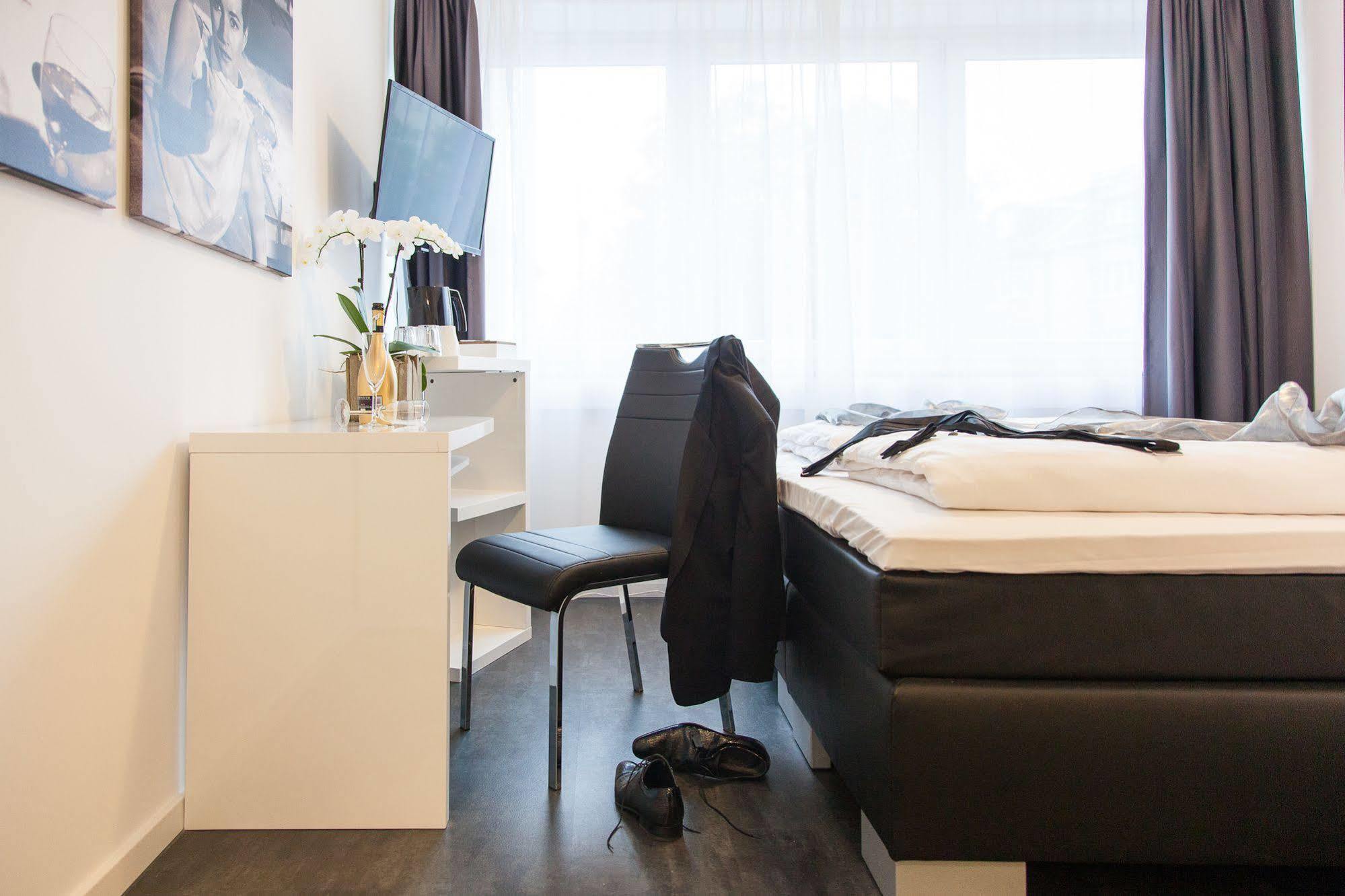 Hotel Stay Essen Extérieur photo